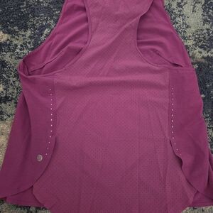 Lululemon tank